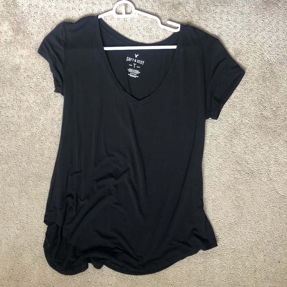 Black v neck t-shirt